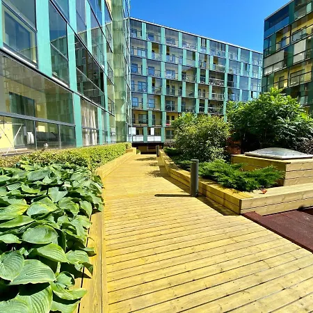 Charming Centre With Free Parking And Spacious Balcony Tallin