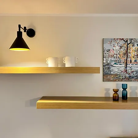 公寓 Charming Centre With Free Parking And Spacious Balcony *