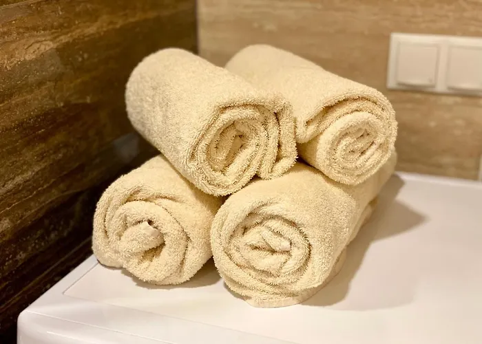 Charming Centre With Free Parking And Spacious Balcony Apartamento