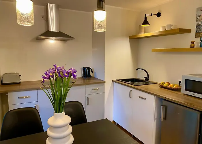 Charming Centre With Free Parking And Spacious Balcony