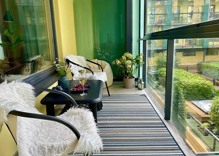 Lägenhet Charming Centre With Free Parking And Spacious Balcony