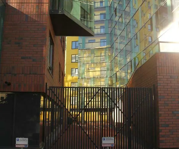 Charming Centre With Free Parking And Spacious Balcony